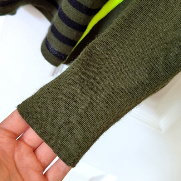 Duffy Lightweight Wool & Cashmere Striped Knit Flared Slit Hem Sweater Green XS - Picture 9 of 11